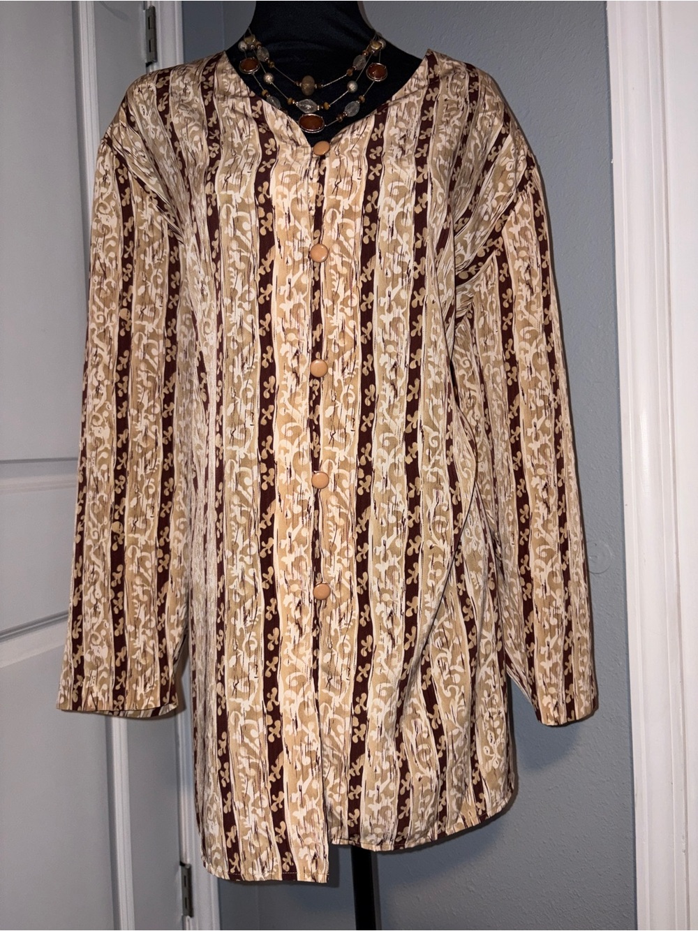 Women’s Chic Button Down Blouse